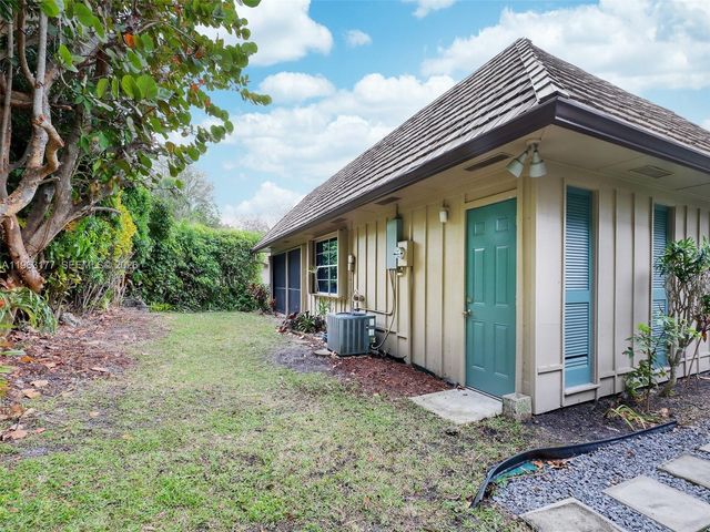 1901 Coquina Way, Coral Springs, FL 33071