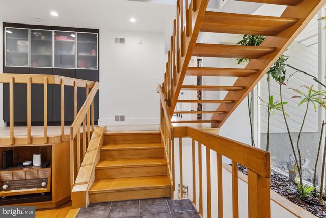 313 WYNDMOOR LN, Huntingdon Valley, PA 19006