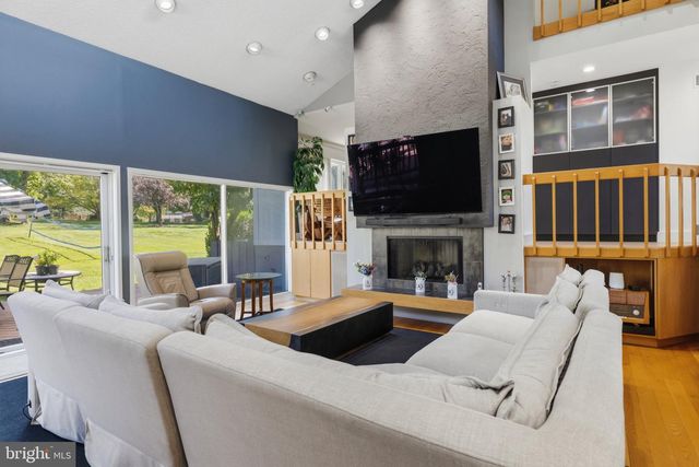 313 WYNDMOOR LN, Huntingdon Valley, PA 19006