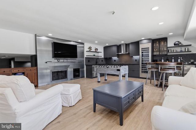 313 WYNDMOOR LN, Huntingdon Valley, PA 19006