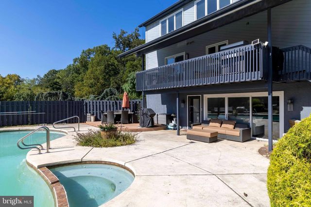 313 WYNDMOOR LN, Huntingdon Valley, PA 19006
