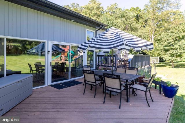 313 WYNDMOOR LN, Huntingdon Valley, PA 19006