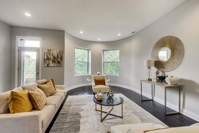 4516 S King Drive 3, Chicago, IL 60653