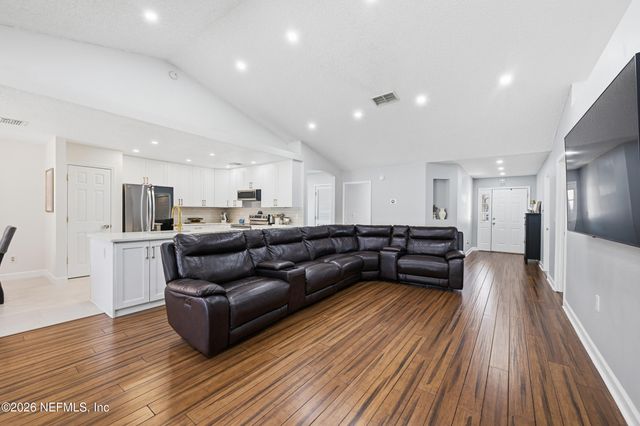 10251 TREVOR CREEK Drive W, Jacksonville, FL 32257