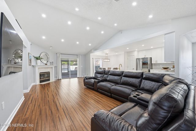 10251 TREVOR CREEK Drive W, Jacksonville, FL 32257