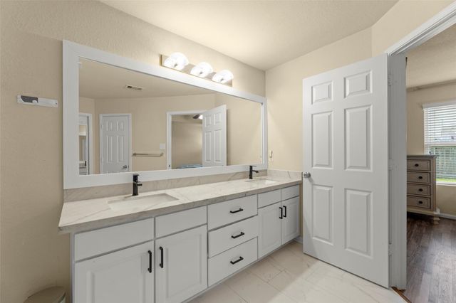15118 Vincennes Oak Street, Cypress, TX 77429
