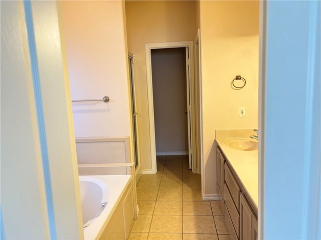 3202 Bordeaux Dr, Corpus Christi, TX 78414