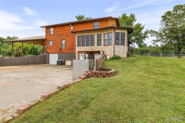 10646 Mounts Road, Irondale, MO 63648