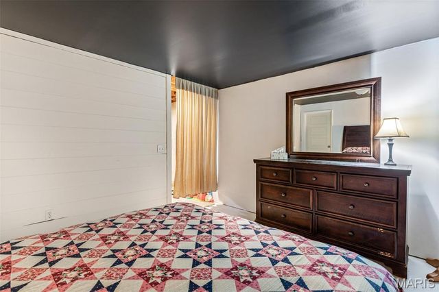 10646 Mounts Road, Irondale, MO 63648