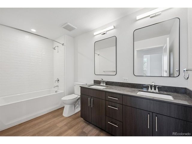 639 29th St 205, Denver, CO 80205