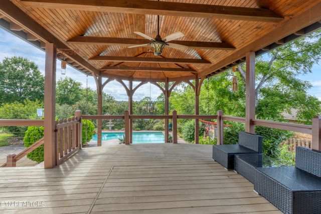 1509 Montvale Station Rd, Maryville, TN 37803