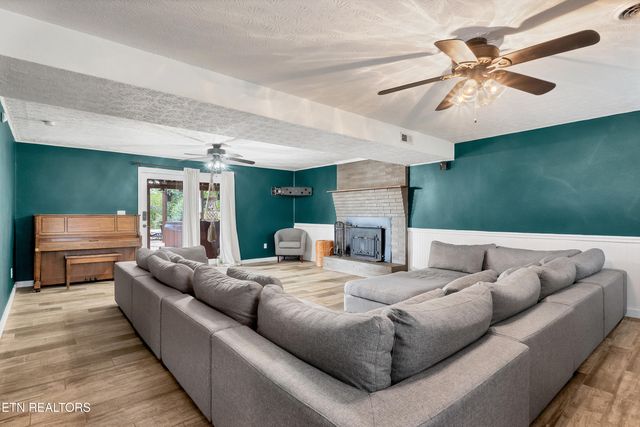 1509 Montvale Station Rd, Maryville, TN 37803