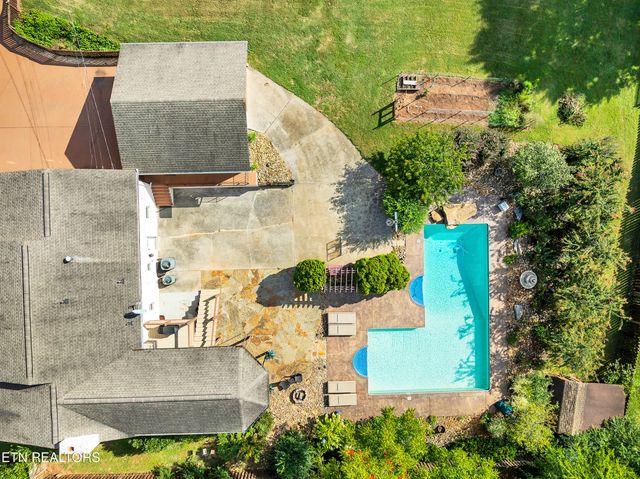 1509 Montvale Station Rd, Maryville, TN 37803