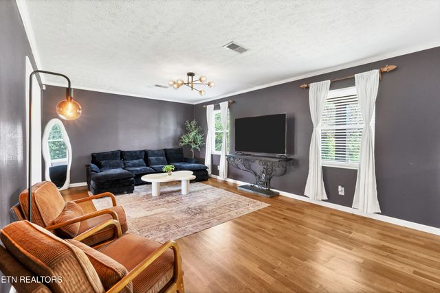 1509 Montvale Station Rd, Maryville, TN 37803