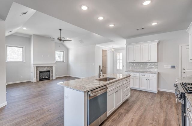 50 SUGALINA VALLEY DR, Oakland, TN 38060