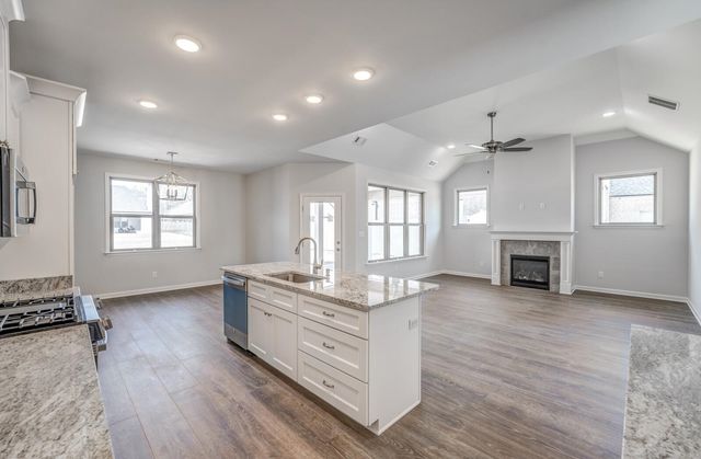 50 SUGALINA VALLEY DR, Oakland, TN 38060