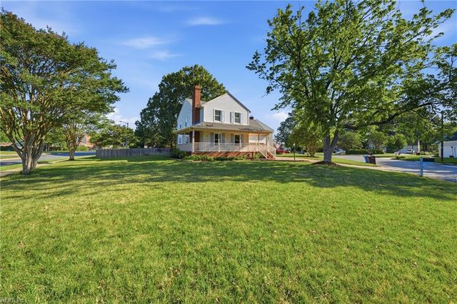 301 Barcelona DR, Chesapeake, VA 23322