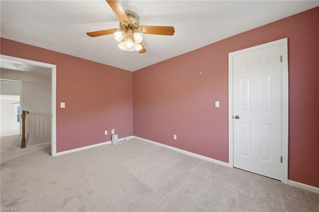 301 Barcelona DR, Chesapeake, VA 23322