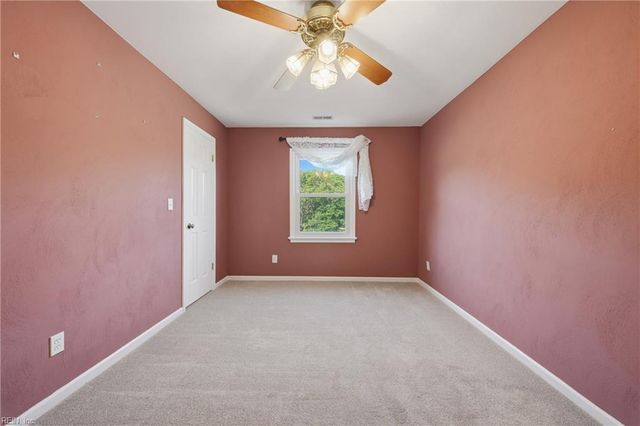 301 Barcelona DR, Chesapeake, VA 23322