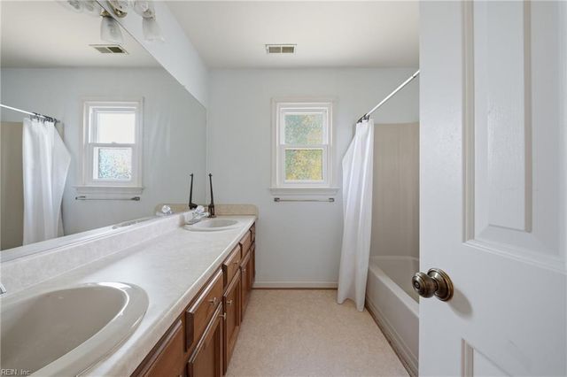 301 Barcelona DR, Chesapeake, VA 23322