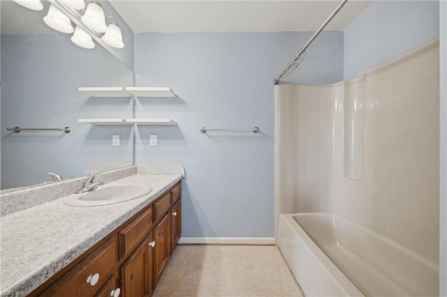 301 Barcelona DR, Chesapeake, VA 23322