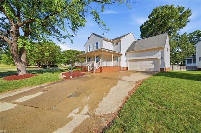 301 Barcelona DR, Chesapeake, VA 23322