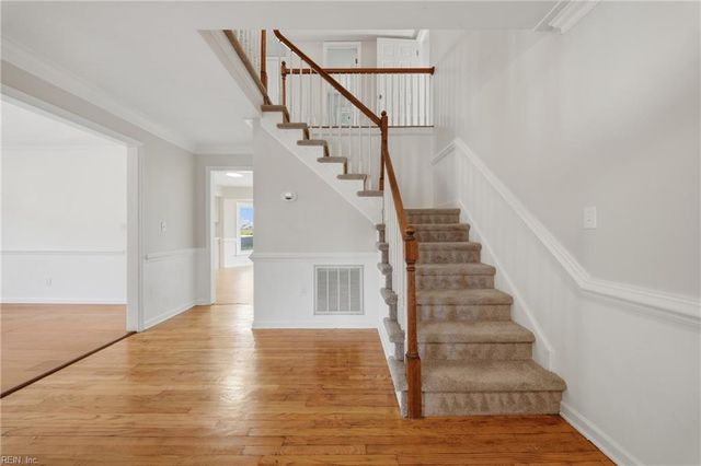 301 Barcelona DR, Chesapeake, VA 23322