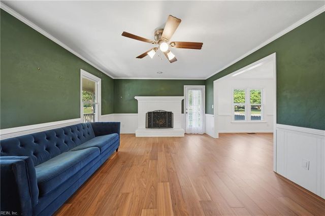 301 Barcelona DR, Chesapeake, VA 23322