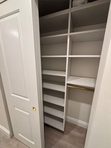 100 Cuttermill Road 1B, Great Neck, NY 11021