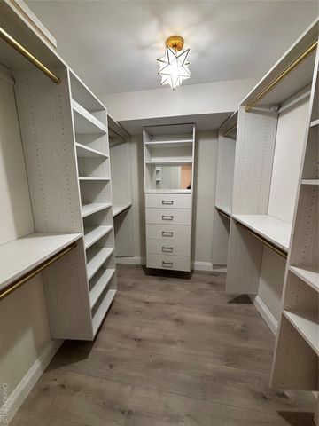 100 Cuttermill Road 1B, Great Neck, NY 11021