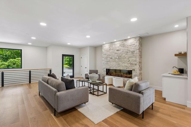 17310 County Rd 101 W, Minnetonka, MN 55391