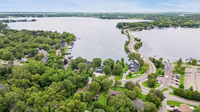 17310 County Rd 101 W, Minnetonka, MN 55391