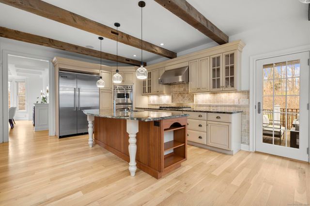 13 Pond View Terrace, Branford, CT 06405