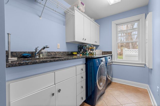 13 Pond View Terrace, Branford, CT 06405