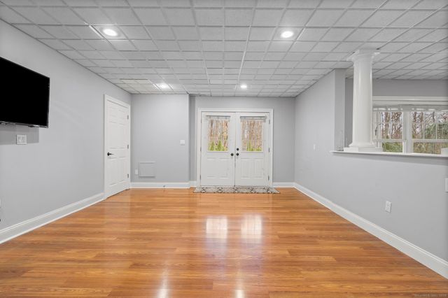 13 Pond View Terrace, Branford, CT 06405