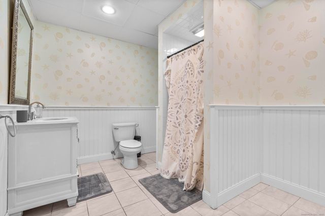 13 Pond View Terrace, Branford, CT 06405