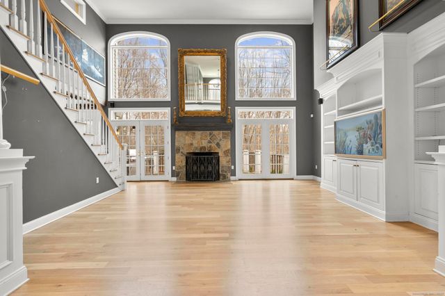 13 Pond View Terrace, Branford, CT 06405