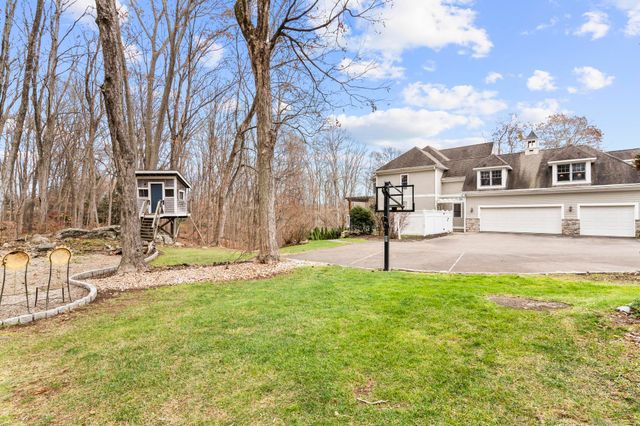 13 Pond View Terrace, Branford, CT 06405