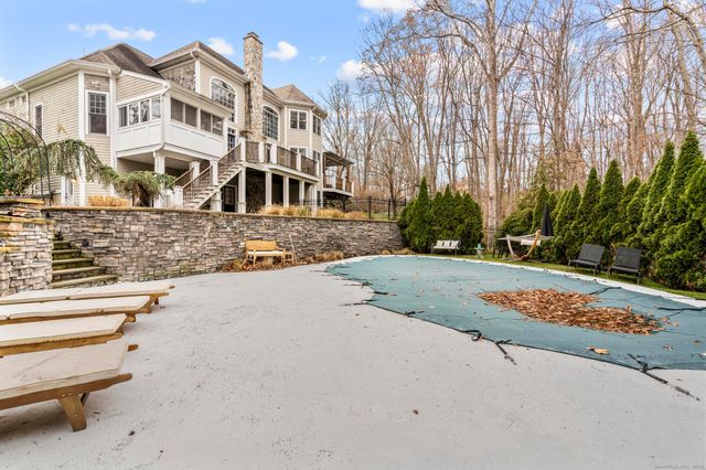 13 Pond View Terrace, Branford, CT 06405