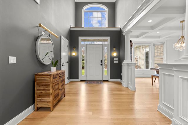 13 Pond View Terrace, Branford, CT 06405