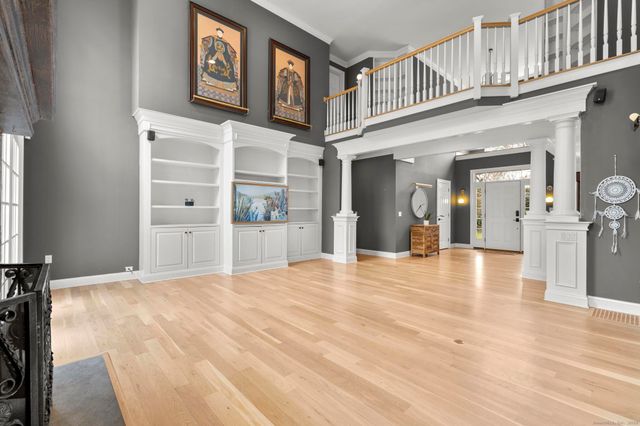 13 Pond View Terrace, Branford, CT 06405