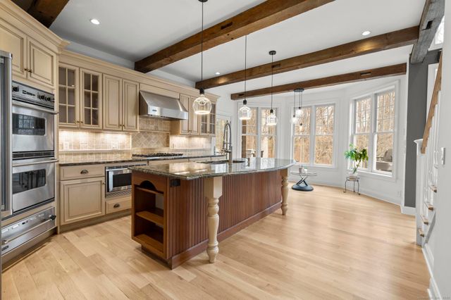 13 Pond View Terrace, Branford, CT 06405