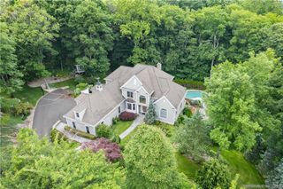 13 Pond View Terrace, Branford, CT 06405