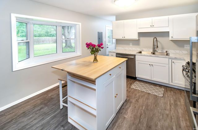 800 Hartford Court, Evansville, IN 47710