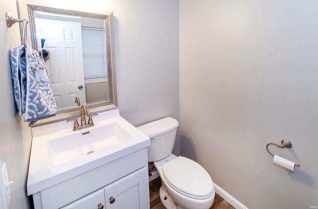 800 Hartford Court, Evansville, IN 47710