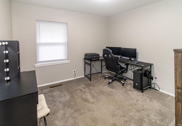 800 Hartford Court, Evansville, IN 47710