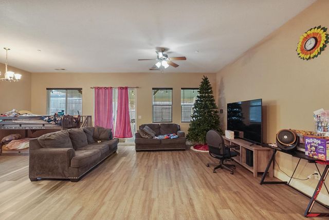 1213 Orion Dr, Merced, CA 95348