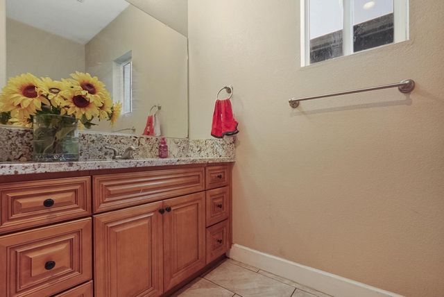 1213 Orion Dr, Merced, CA 95348