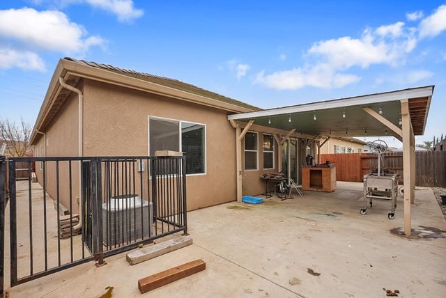1213 Orion Dr, Merced, CA 95348