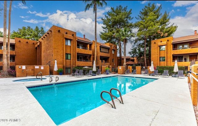 4704 E PARADISE VILLAGE Parkway N 121, Phoenix, AZ 85032